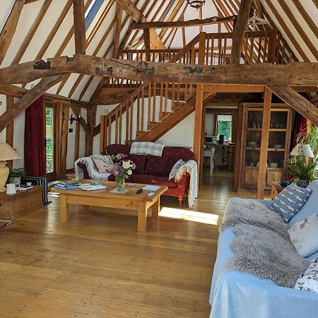 Cosy Listed Barn In Peaceful Country Village Granborough Eksteriør billede