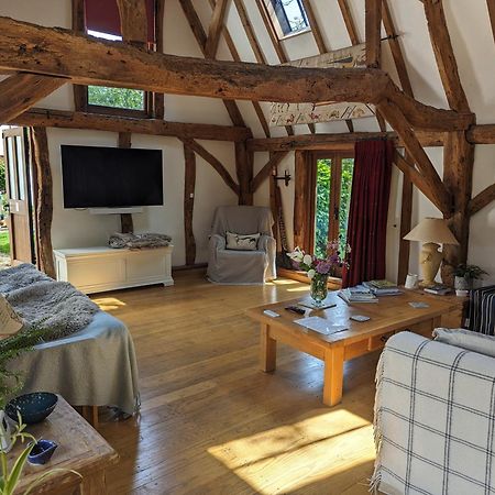 Cosy Listed Barn In Peaceful Country Village Granborough Eksteriør billede