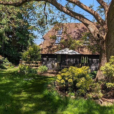 Cosy Listed Barn In Peaceful Country Village Granborough Eksteriør billede