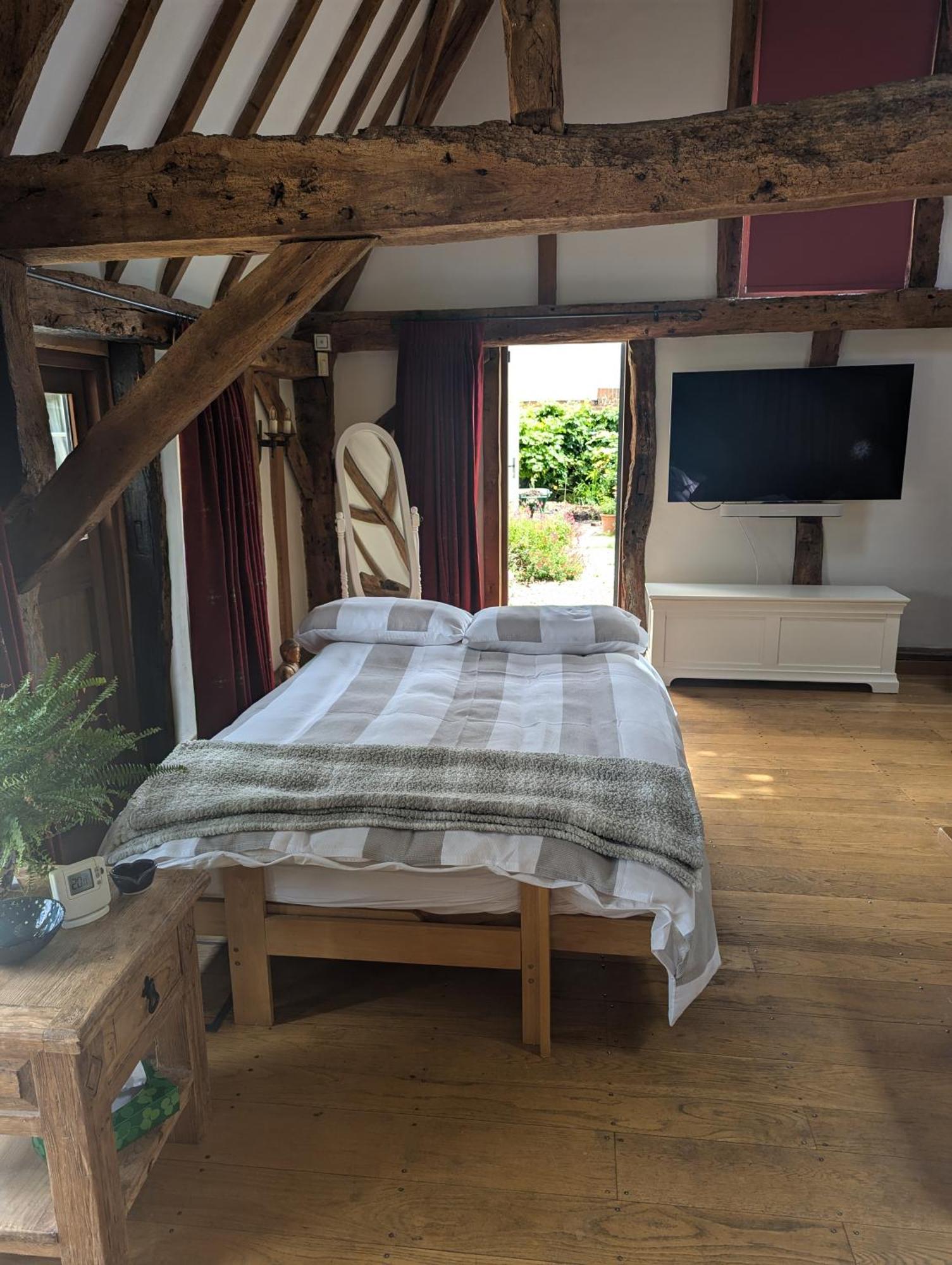 Cosy Listed Barn In Peaceful Country Village Granborough Eksteriør billede